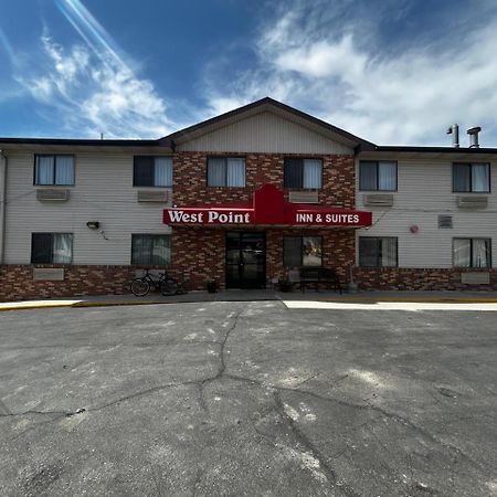 Oyo West Point Inn Exterior photo